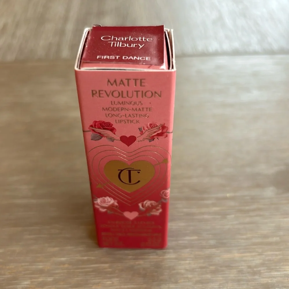 Charlotte Tilbury, Matte Revolution Lipstick